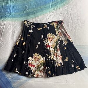MTWTFSS WEEKDAY Black Floral Perry Mini Skater Skirt size 36